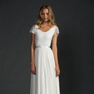 Clare Grace loves lace wedding dress